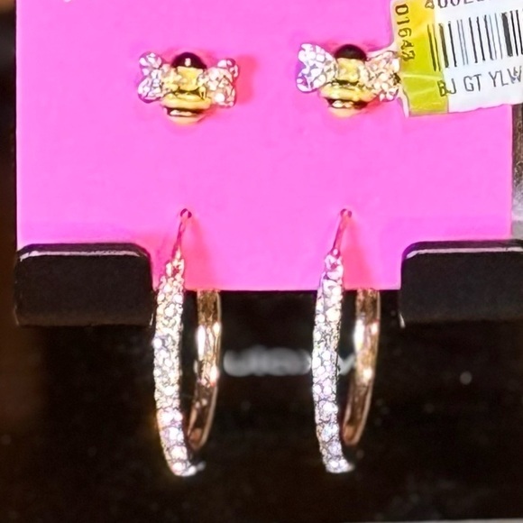 Betsey Johnson NWT Bee 🐝 & hoop earring very high quality & beautiful gold tone - Picture 2 of 6